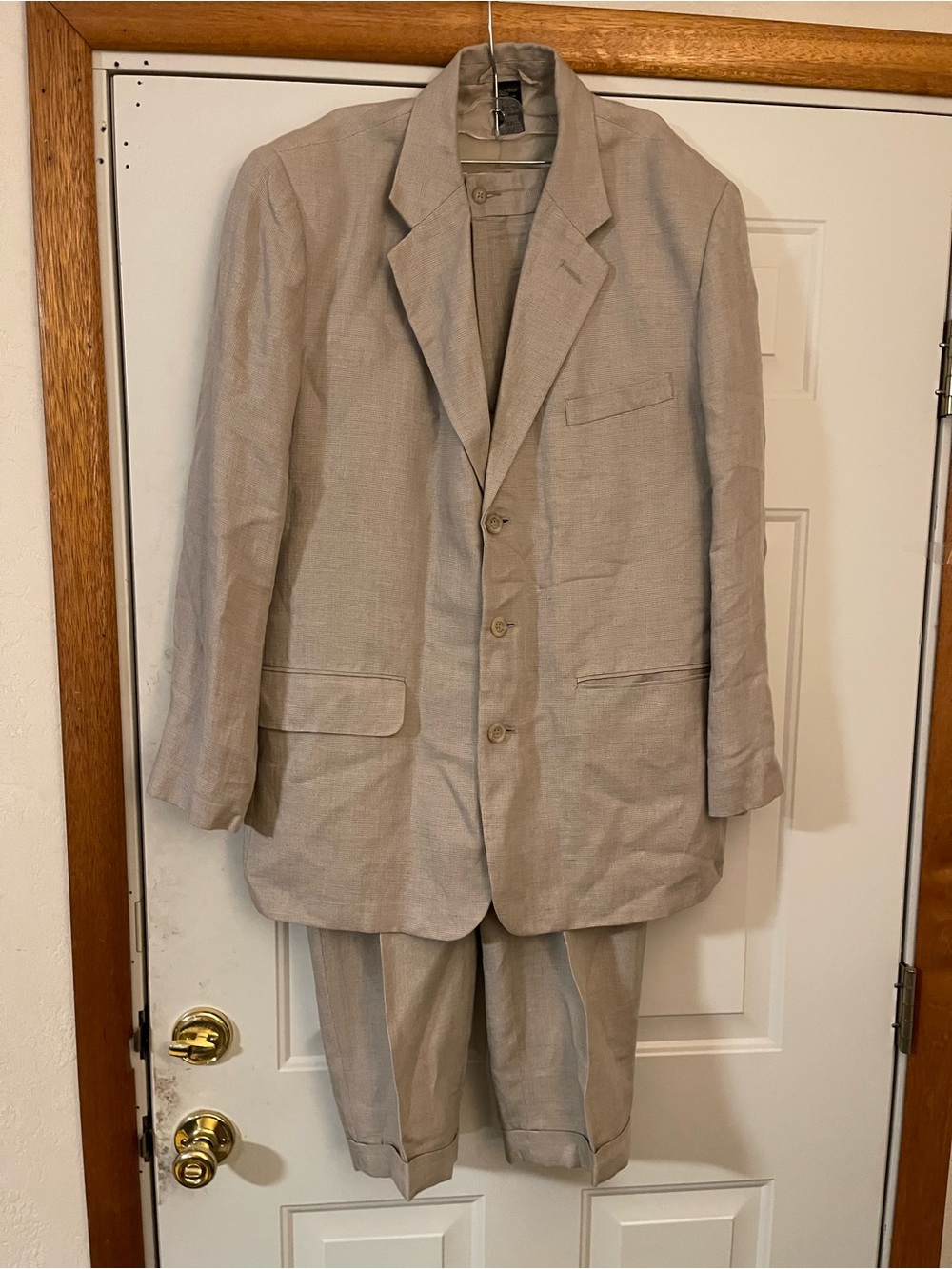 Claiborne Beige Linen Rayon 2pc Suit Mens 42R Jacket 34 pants Flat Front